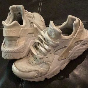 8.5 Men - Nike Air Nuarache